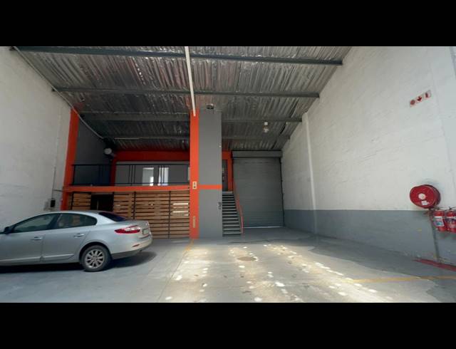 420M² WAREHOUSE TO LET IN SPARTAN